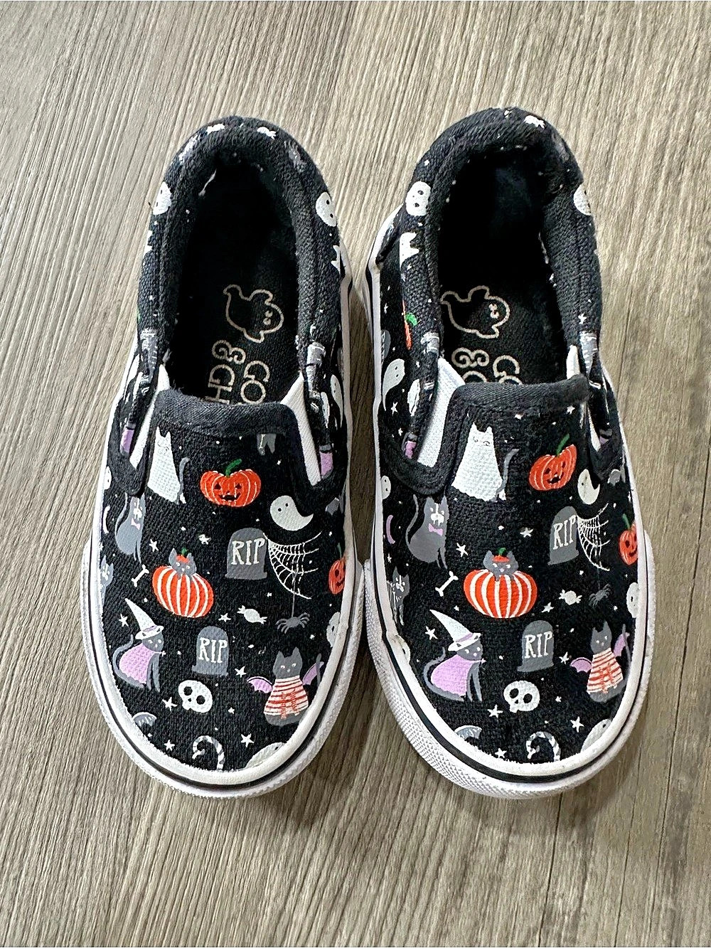Goblin & Ghoul Halloween Slip-On Kids US 6 Black & White Sneakers - Glow
